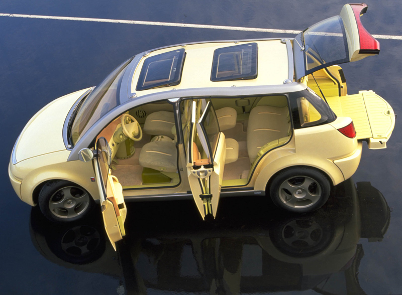 Illustration for article titled The 2000 Saturn CV1 Concept Is The Future We Deserved